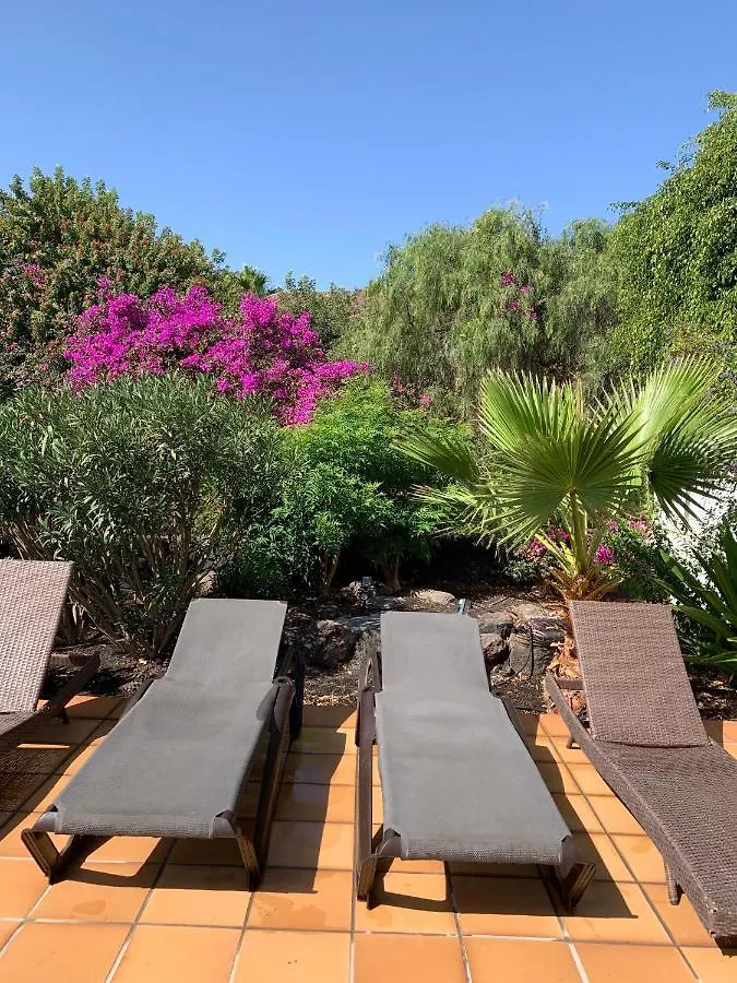 Lovely Villa Nico Playa Blanca, Hot Tub, Communal Pool