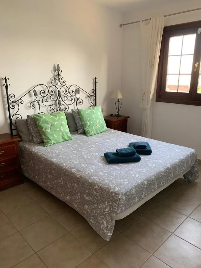 Lovely Villa Nico Playa Blanca, Hot Tub, Communal Pool 0*, Playa Blanca (Lanzarote) Spanje