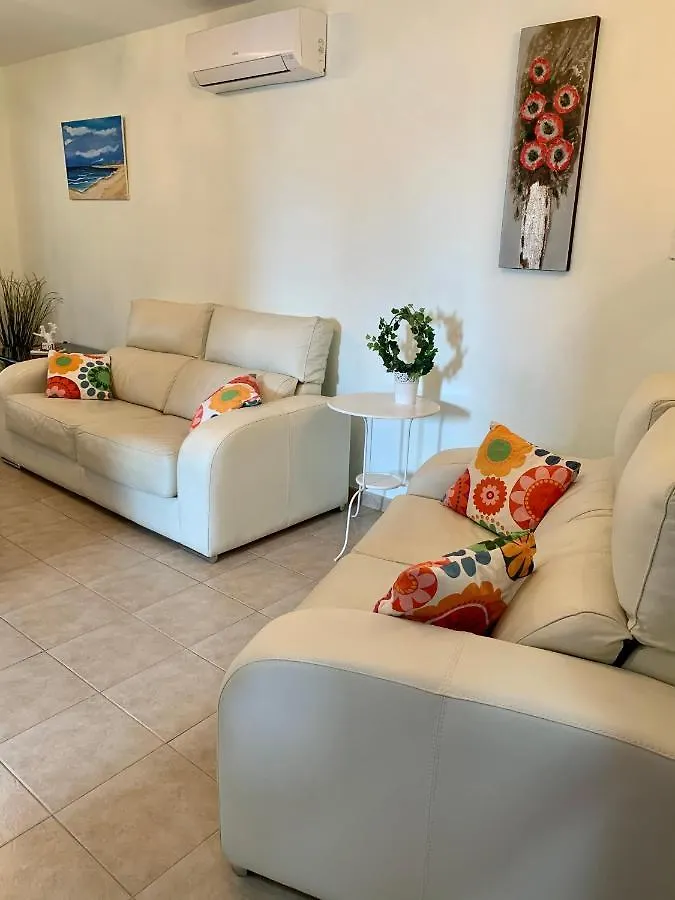 Lovely Villa Nico Playa Blanca, Hot Tub, Communal Pool 0*, 플라야블랑카 스페인