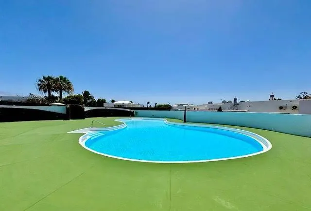 Lovely Villa Nico Playa Blanca, Hot Tub, Communal Pool